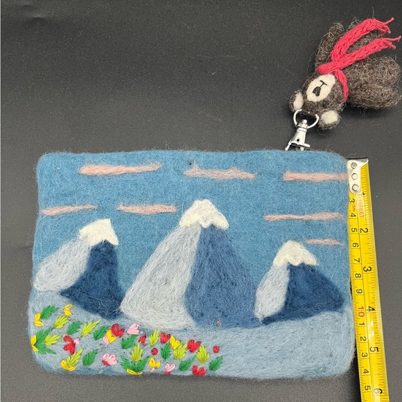 Hand crafted by artisan’s Felted Jenny Krauss Pouch - Hand dyed - Fair Trade - Picture 8 of 9